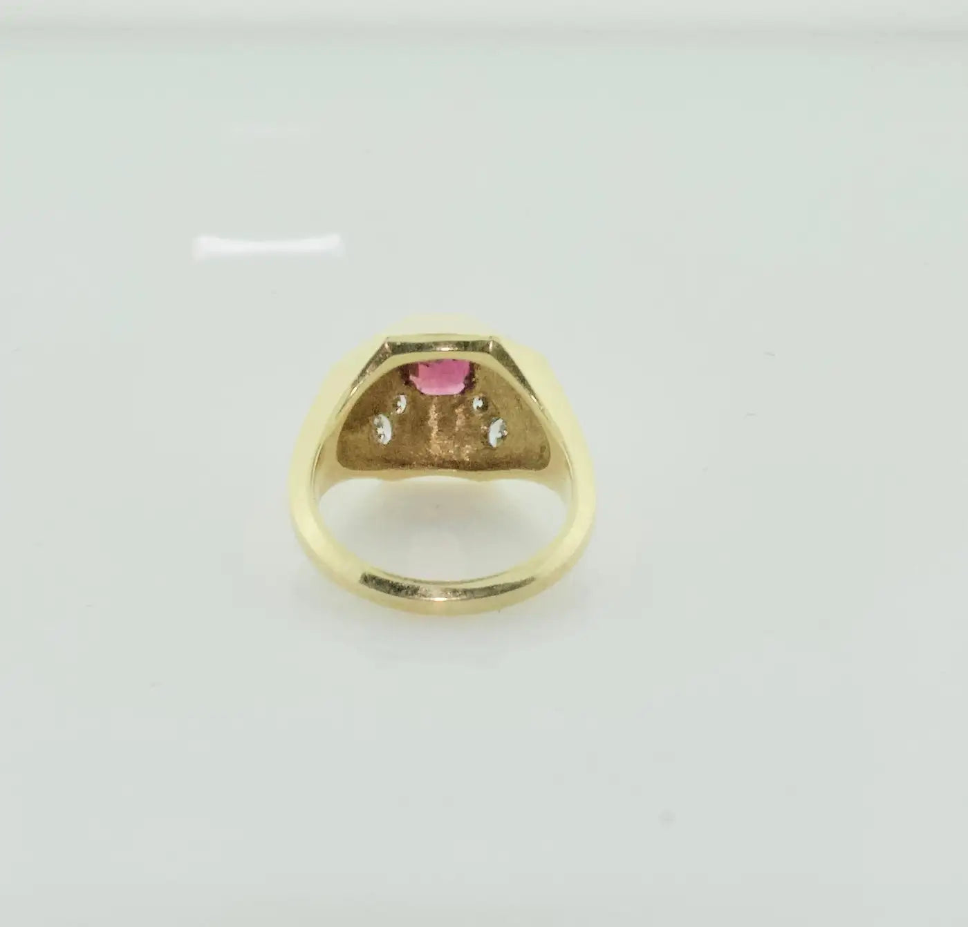 Modern Ruby and Diamond Ring in 18k Yellow Gold