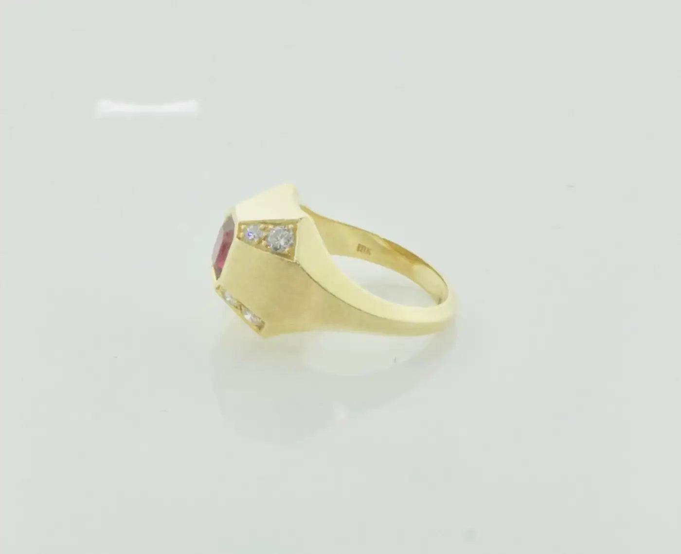 Modern Ruby and Diamond Ring in 18k Yellow Gold