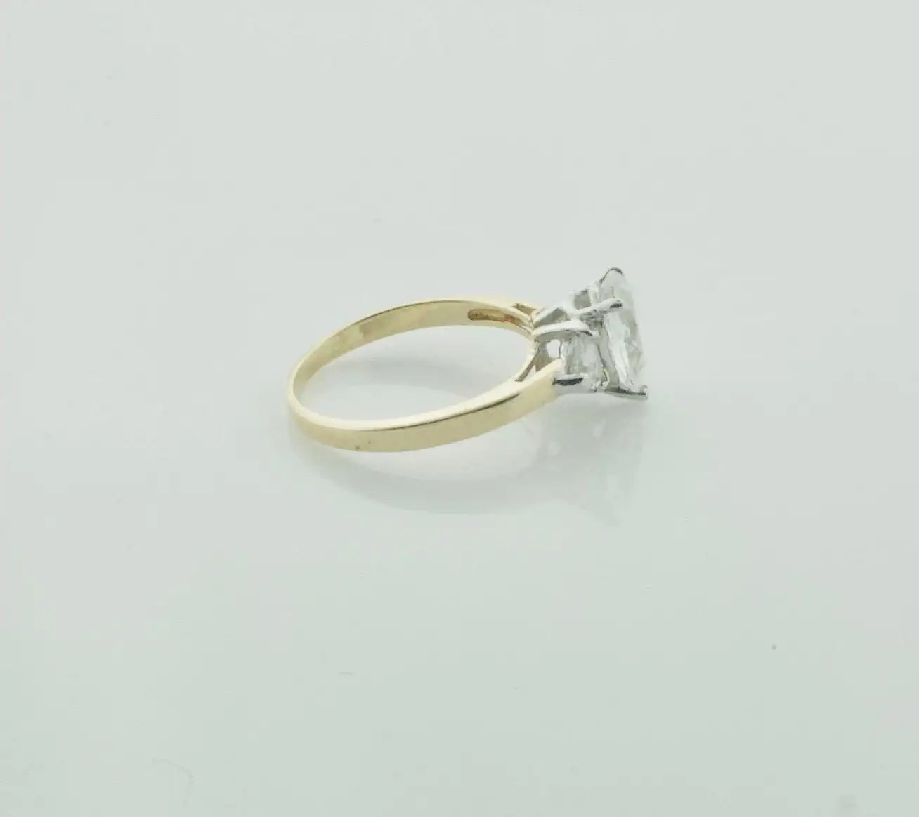 Pear Shape Diamond Engagement Ring 1.23 Carats GIA GVS2 in 18k Gold