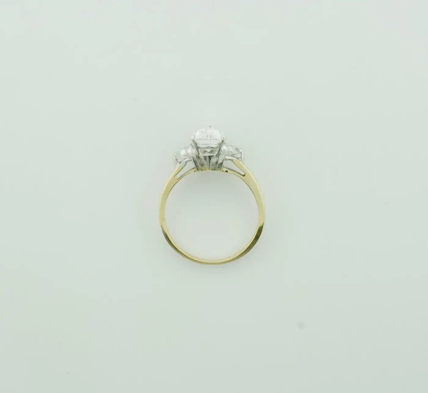 Pear Shape Diamond Engagement Ring 1.23 Carats GIA GVS2 in 18k Gold