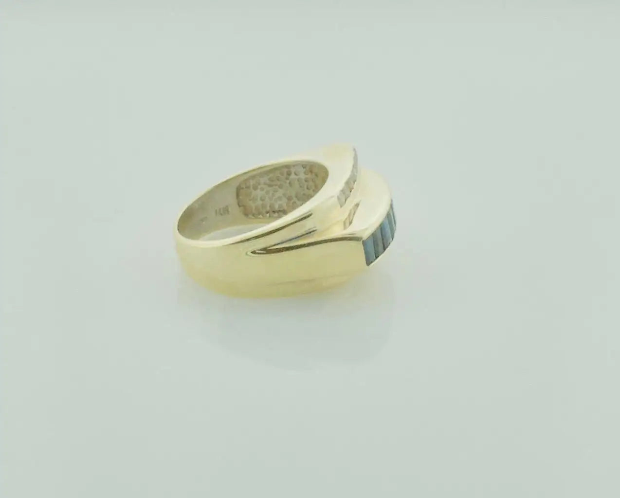 Retro Sapphire and Diamond Ring in Yellow Gold