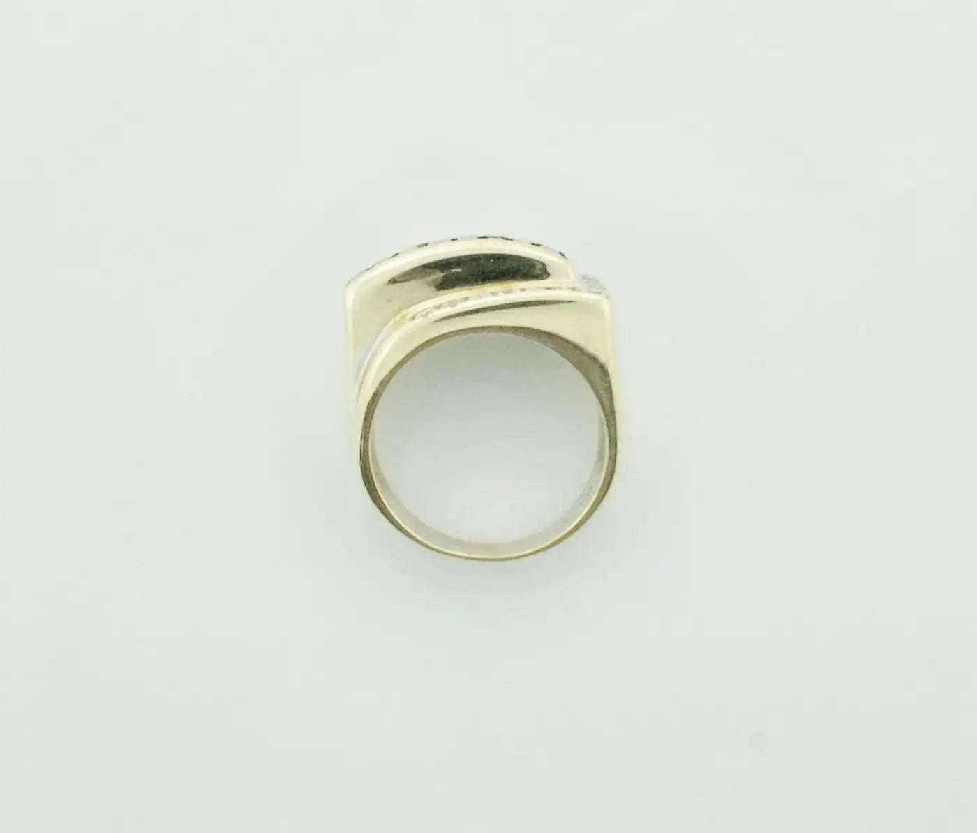 Retro Sapphire and Diamond Ring in Yellow Gold