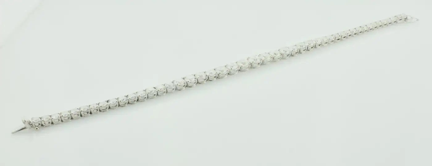 Tapered Diamond Tennis Bracelet in 18k White Gold