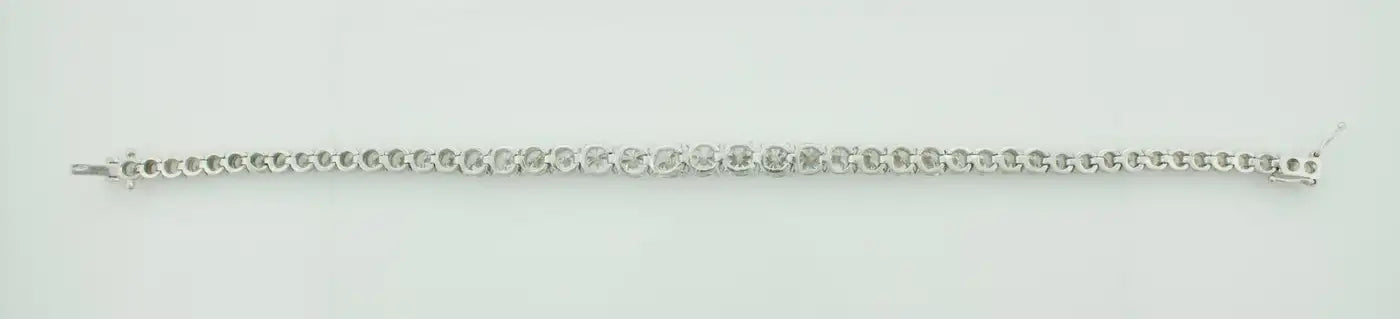 Tapered Diamond Tennis Bracelet in 18k White Gold