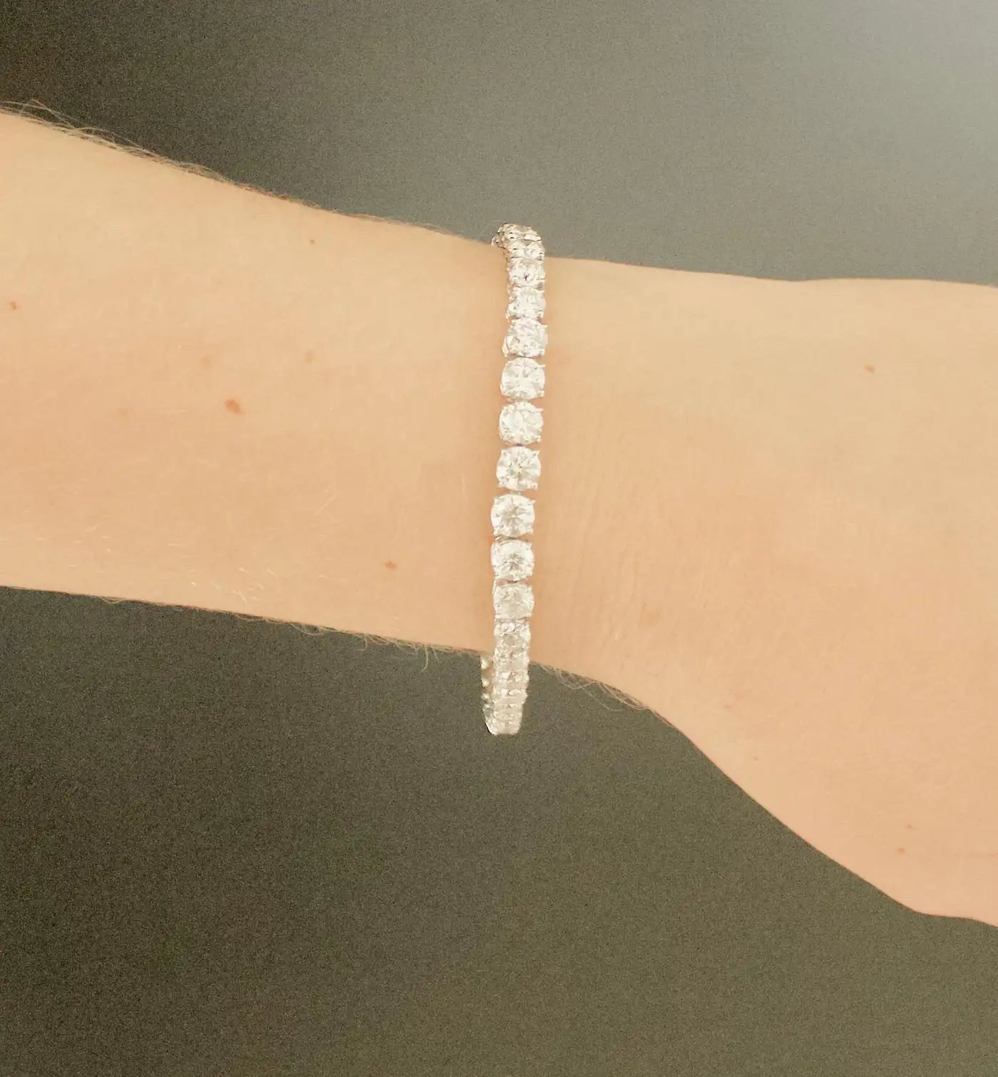 Tapered Diamond Tennis Bracelet in 18k White Gold