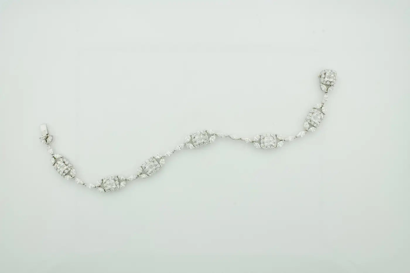 Diamond Bracelet by "Greg Ruth" in 18k White Gold