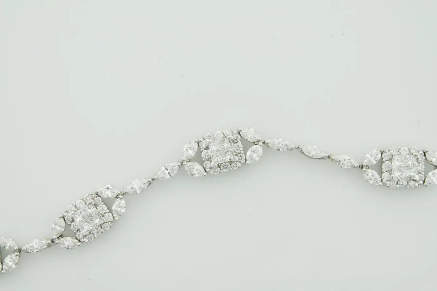 Diamond Bracelet by "Greg Ruth" in 18k White Gold