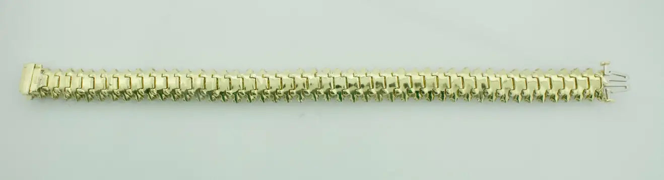 Classy Diamond Bracelet in 18k Yellow Gold