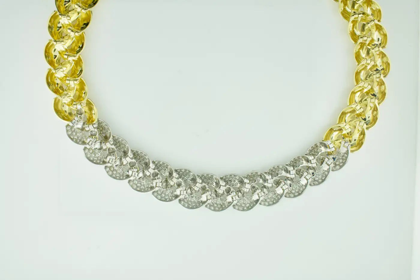 Heavy Important Diamond 18k Yellow Gold Décolletage Necklace 28.75 Cts. 4.75 oz