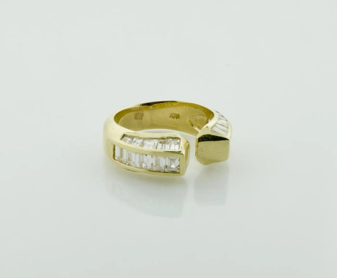 Delightful Petite Diamond Ring in Yellow Gold 1.15 Carats Total
