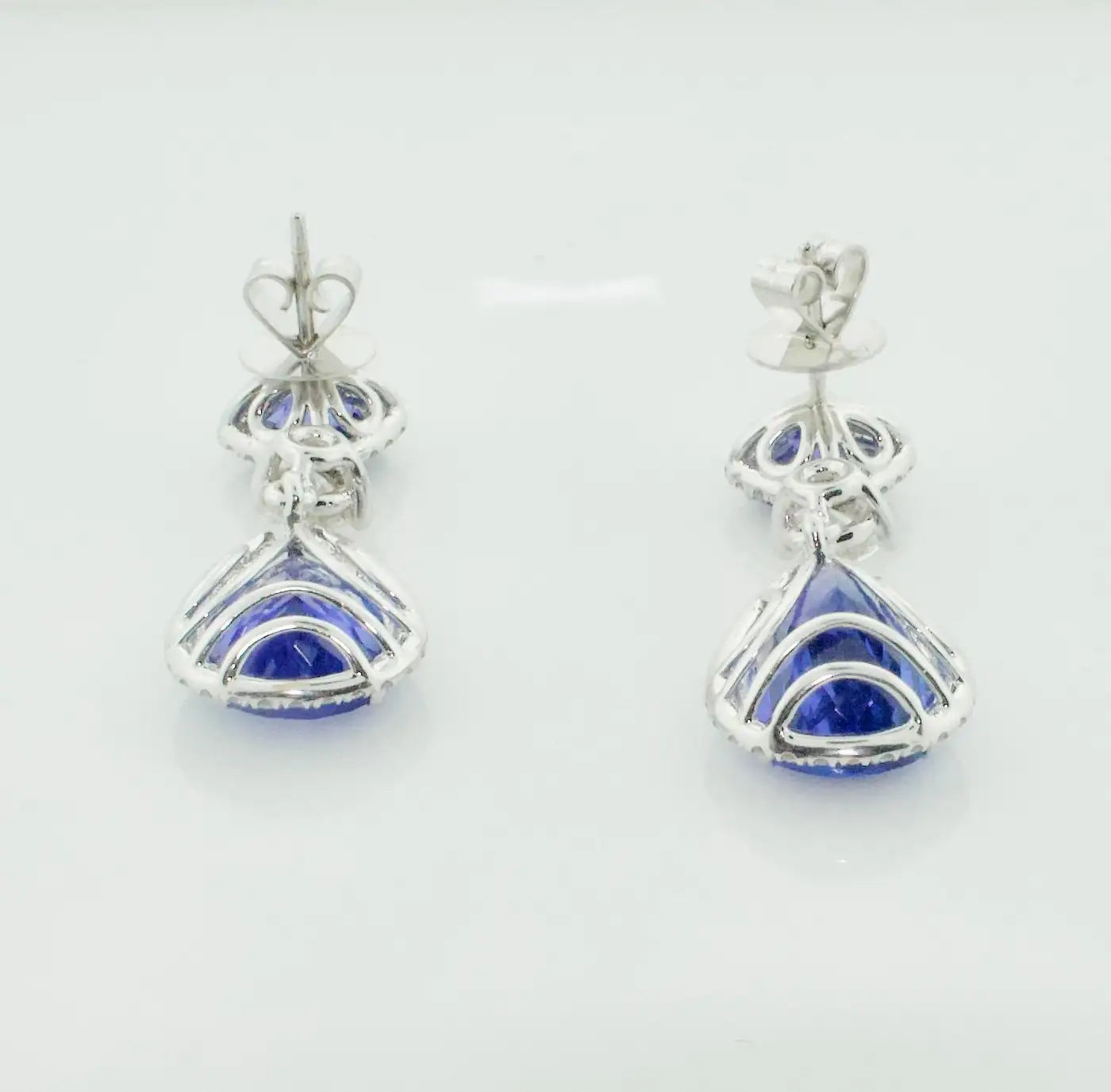 Gorgeous Tanzanite and Diamond Dangling Earrings in 18k