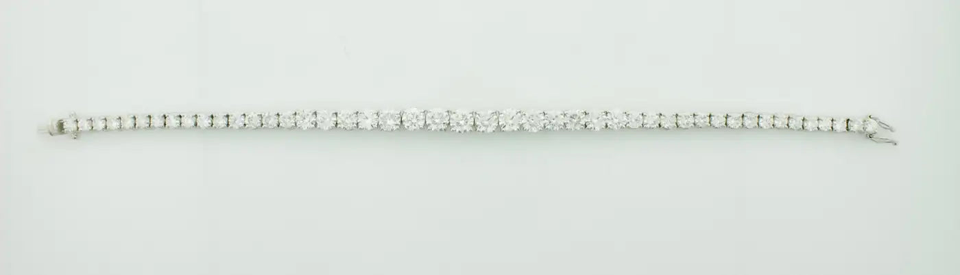 Tapered Diamond Tennis Bracelet in 18k White Gold