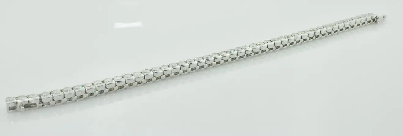 Diamond Straight Line Bracelet 7.10 Carats in White Gold
